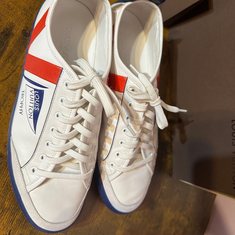 Authentic Men’s Sneaker Louis Vuitton Size 7 /MS0190 / Leather - Picture 6 of 13